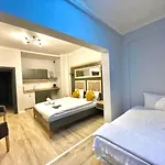 Апарт-отель The Neom