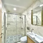 The Neom Стамбул