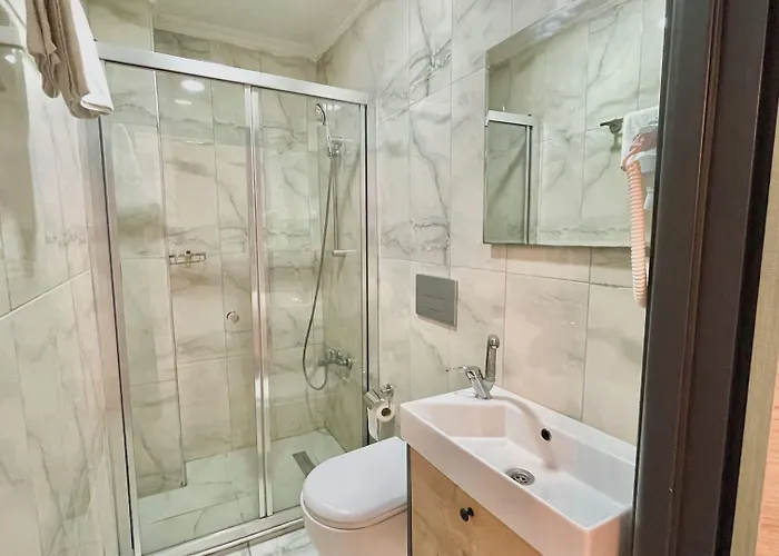 מלון דירות The Neom 3*